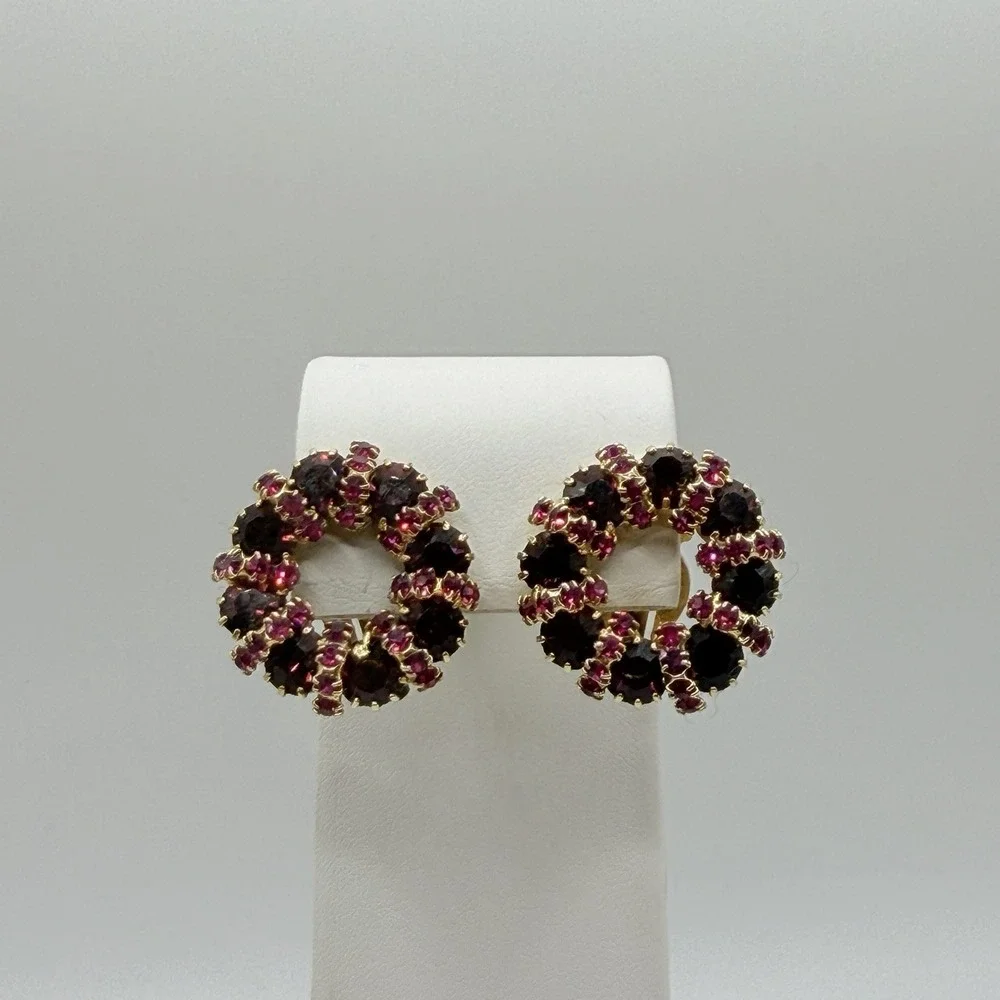 Vintage Weiss Earrings Pink Rhinestone Wreath Clip On Signed Purple Glamour 1